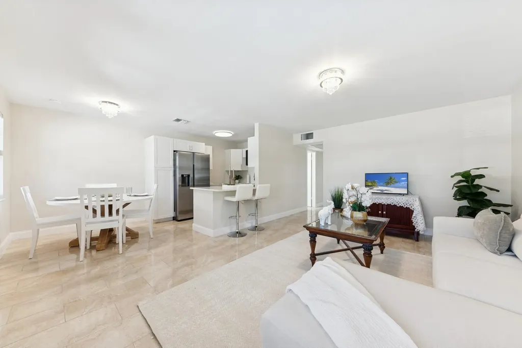 71 Northampton D West Palm Beach FL 33417