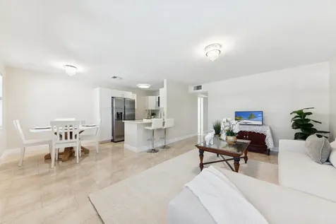 71 Northampton D West Palm Beach FL 33417