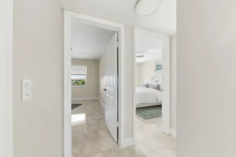 71 Northampton D West Palm Beach FL 33417