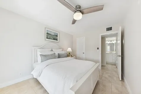 71 Northampton D West Palm Beach FL 33417