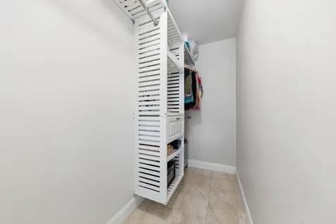 71 Northampton D West Palm Beach FL 33417
