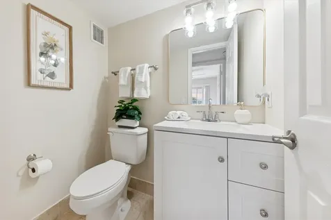 71 Northampton D West Palm Beach FL 33417