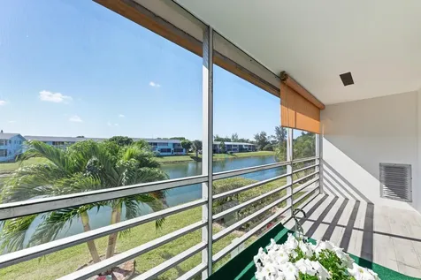 71 Northampton D West Palm Beach FL 33417