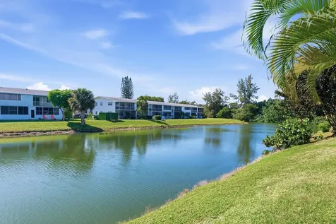 71 Northampton D West Palm Beach FL 33417