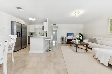 71 Northampton D West Palm Beach FL 33417