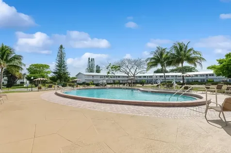 71 Northampton D West Palm Beach FL 33417