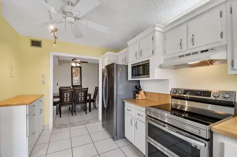 3871 Via Poinciana Lake Worth FL 33467