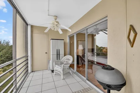 3871 Via Poinciana Lake Worth FL 33467