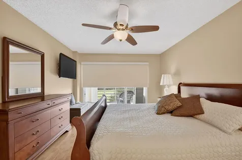 3871 Via Poinciana Lake Worth FL 33467