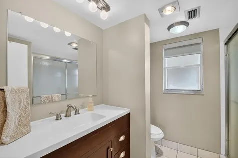 3871 Via Poinciana Lake Worth FL 33467