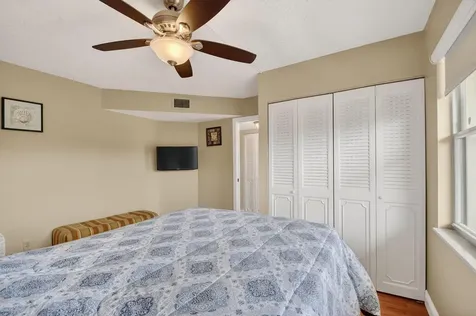 3871 Via Poinciana Lake Worth FL 33467