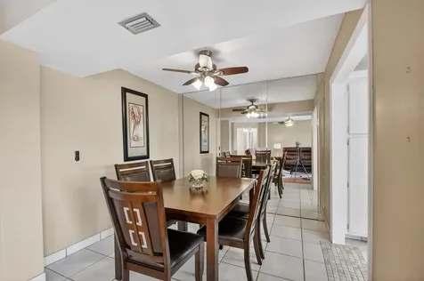 3871 Via Poinciana Lake Worth FL 33467