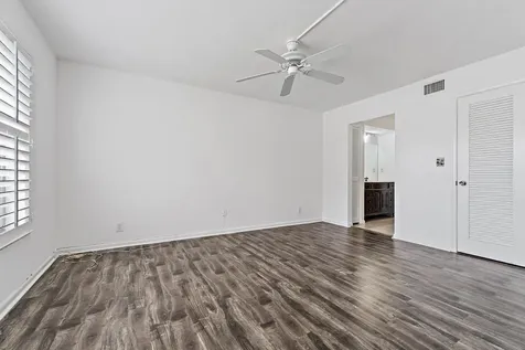 5570 Tamberlane Circle Palm Beach Gardens FL 33418