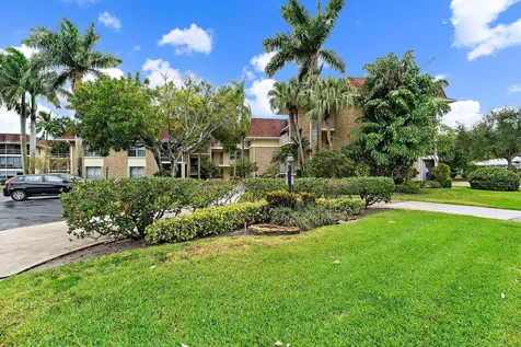 5570 Tamberlane Circle Palm Beach Gardens FL 33418