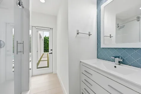 1044 Nw 6th Drive Boca Raton FL 33486