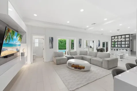 1044 Nw 6th Drive Boca Raton FL 33486