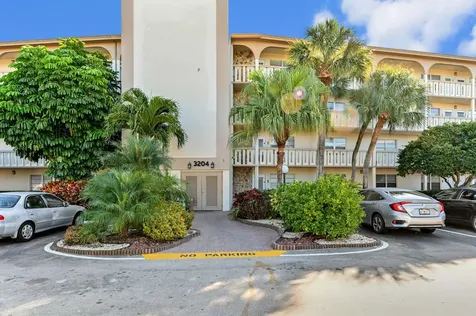 3204 Portofino Point Coconut Creek FL 33066
