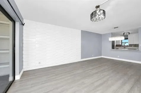 9355 SW 8th Street Boca Raton FL 33428