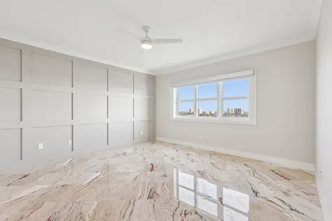 2640 Lake Shore Drive Riviera Beach FL 33404