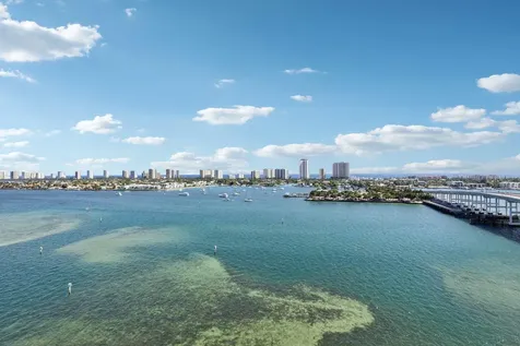 2640 Lake Shore Drive Riviera Beach FL 33404