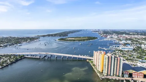 2640 Lake Shore Drive Riviera Beach FL 33404