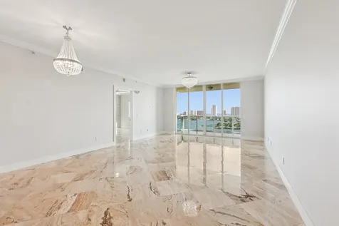 2640 Lake Shore Drive Riviera Beach FL 33404
