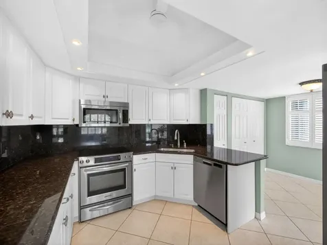 1660 Twelve Oaks Way North Palm Beach FL 33408