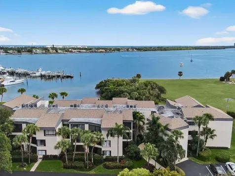 1660 Twelve Oaks Way North Palm Beach FL 33408