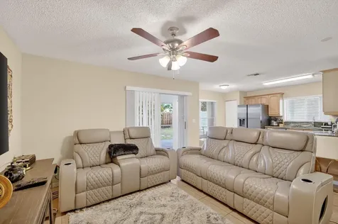 7150 Craw Key Way Lake Worth FL 33467