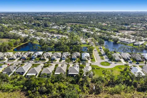 7504 Se Bay Cedar Circle Hobe Sound FL 33455