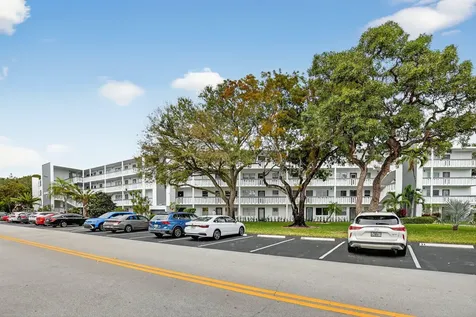 2070 Newport Q Deerfield Beach FL 33442