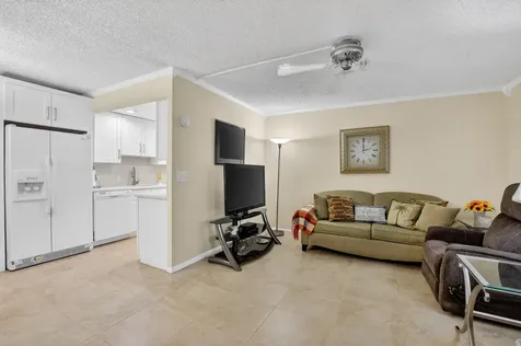 2070 Newport Q Deerfield Beach FL 33442