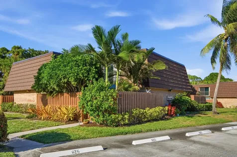 6061 Se Riverboat Drive Stuart FL 34997