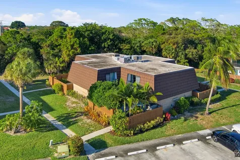 6061 Se Riverboat Drive Stuart FL 34997