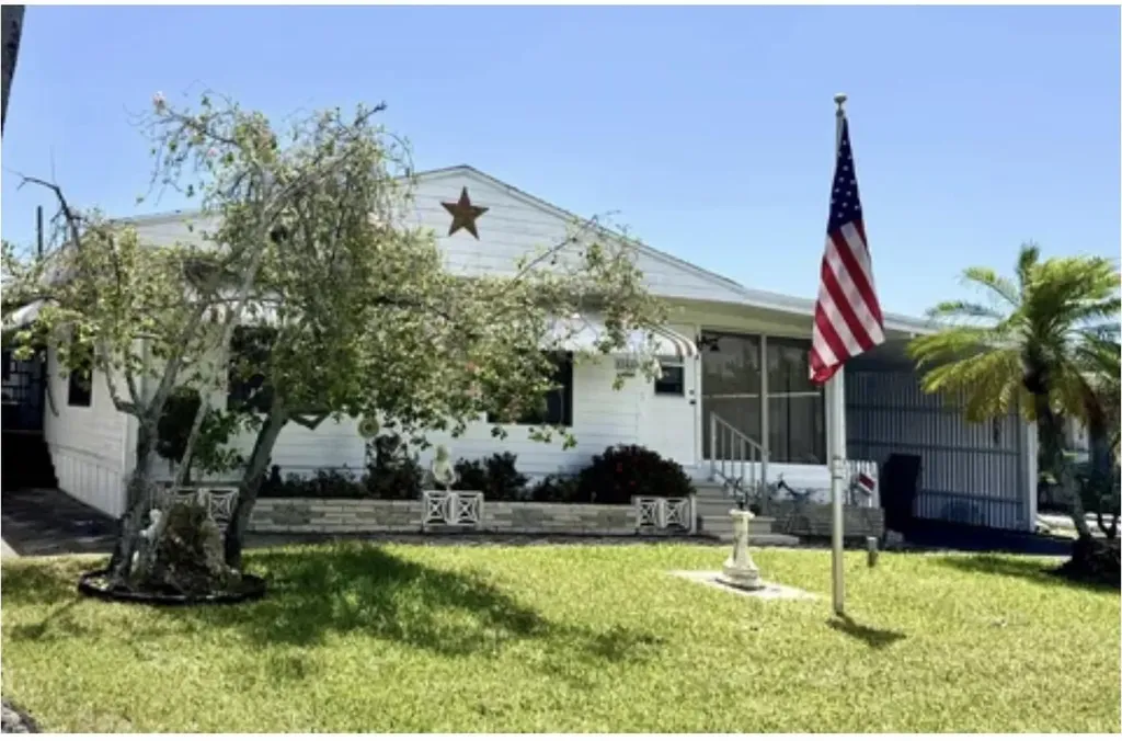8948 W Shady Lane Boynton Beach FL 33436