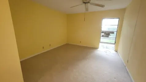 22 Golfs Edge West Palm Beach FL 33417