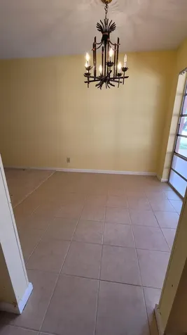 22 Golfs Edge West Palm Beach FL 33417