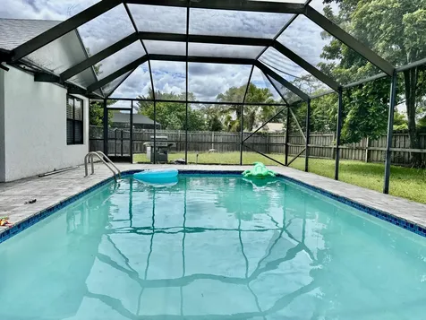 325 Knotty Wood Lane Wellington FL 33414