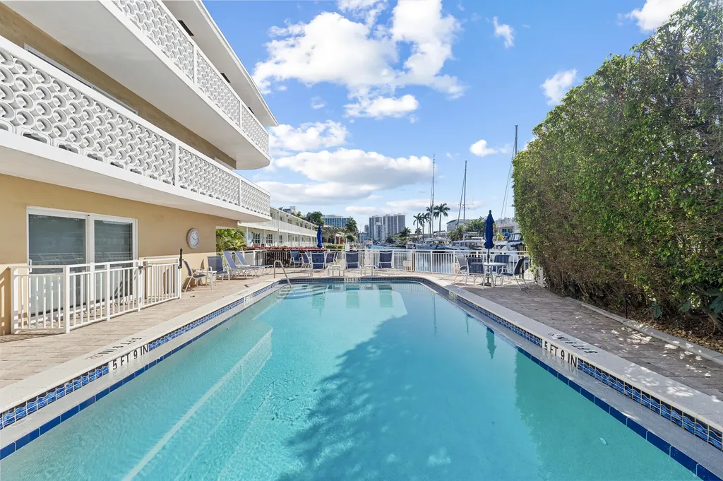 3220 Bayview Drive Fort Lauderdale FL 33306