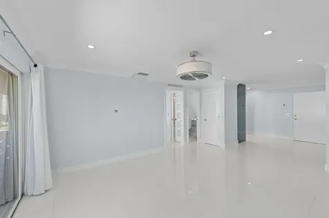 3220 Bayview Drive Fort Lauderdale FL 33306