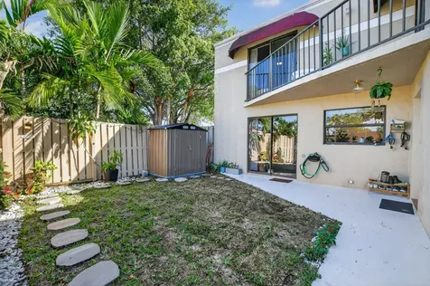 4005 Village Drive Delray Beach FL 33445