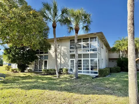 7 Lake Vista Trail Port Saint Lucie FL 34952