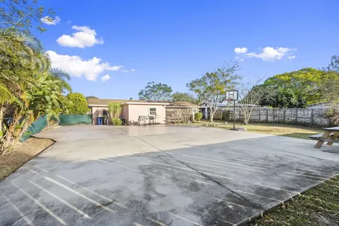 2611 S 29th Street Fort Pierce FL 34981