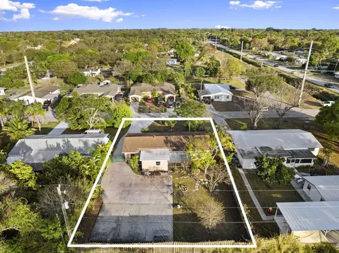 2611 S 29th Street Fort Pierce FL 34981