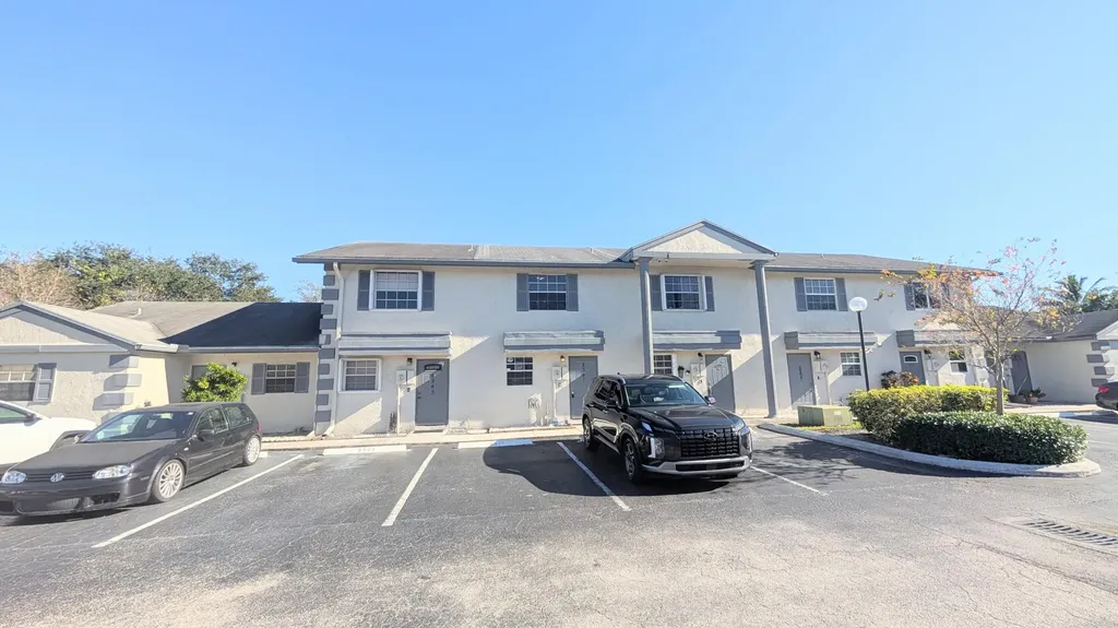 8341 Fairway Road Sunrise FL 33351