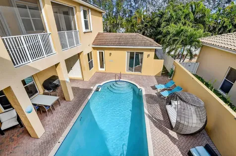 6802 Houlton Circle Lake Worth FL 33467