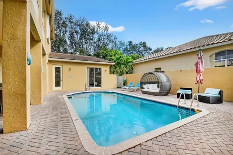 6802 Houlton Circle Lake Worth FL 33467