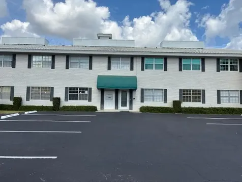 299 SW 7th Street Boca Raton FL 33432