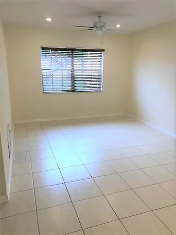 299 SW 7th Street Boca Raton FL 33432