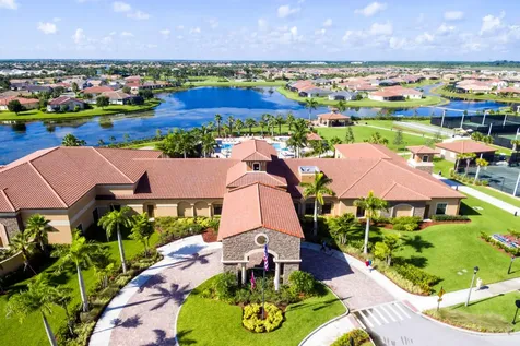 10068 Sw Oak Tree Circle Port Saint Lucie FL 34987